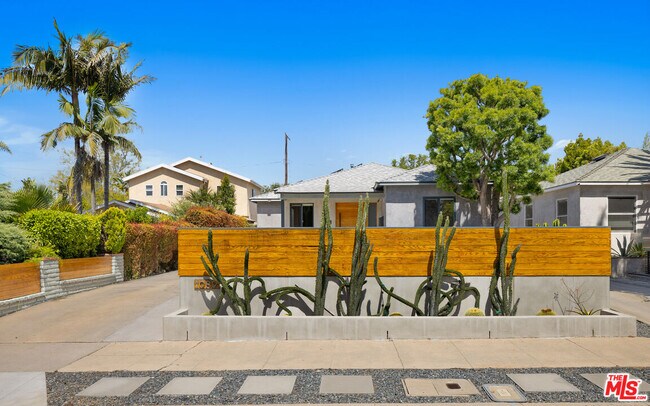 Building Photo - 1089 Palms Blvd