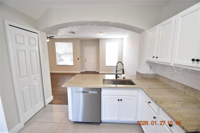 Building Photo - 1535 Blue Magnolia Rd