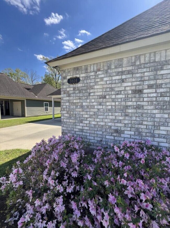 Building Photo - Cozy 3BR/2BA Home in Copper Oaks – Move-In Ready!