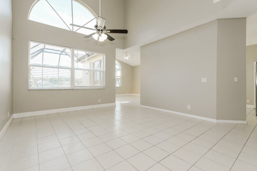 Building Photo - 7673 Springfield Lake Dr