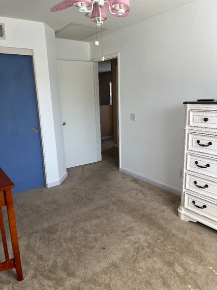 Building Photo - 5030 Gavilan Way