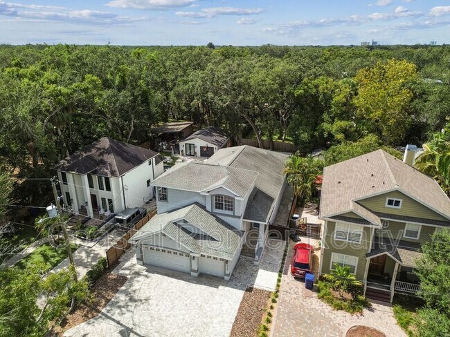 Building Photo - 6105 S Elkins Ave