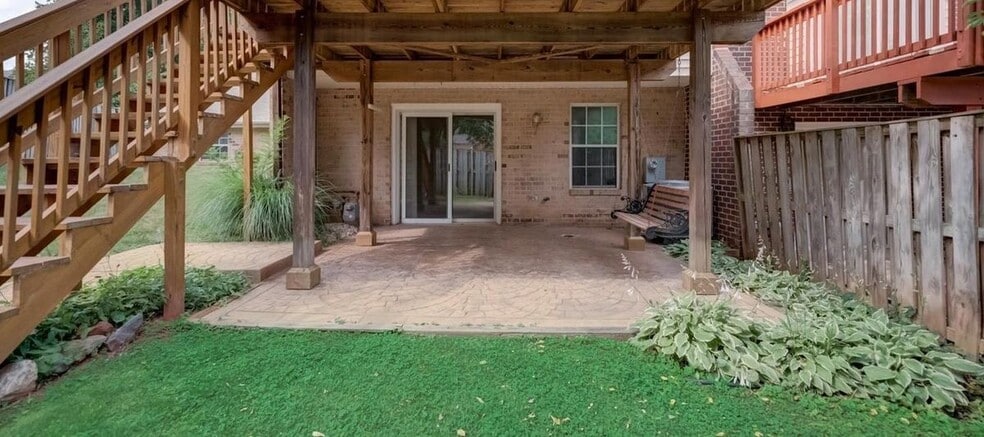 Building Photo - 21107 Twinridge Square