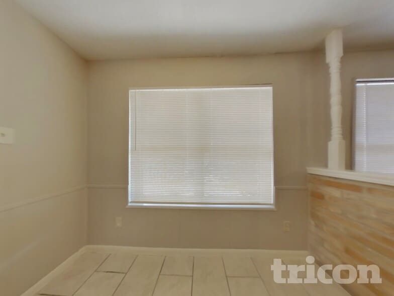 Building Photo - 12027 Arrowhead Glen Dr