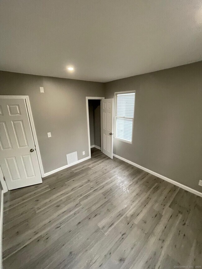 Building Photo - 431 Dixwell Ave