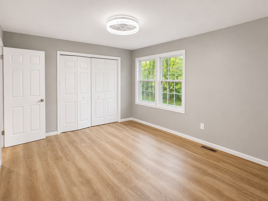 Building Photo - 1260 Kenmore Dr