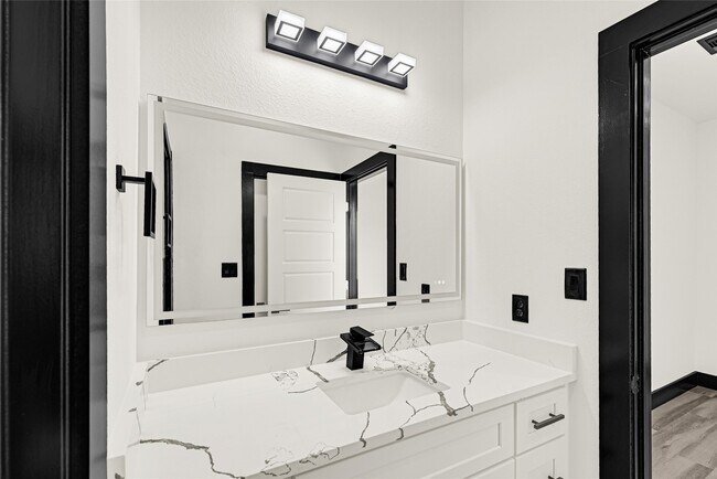 Building Photo - 13106 Donegal Way