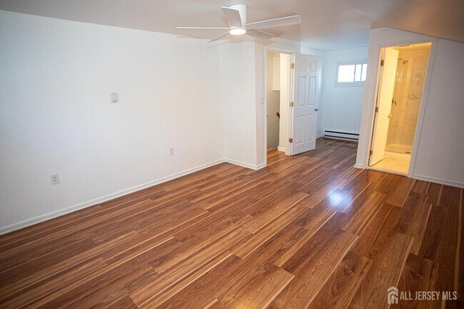 Building Photo - 32 Heston Ave