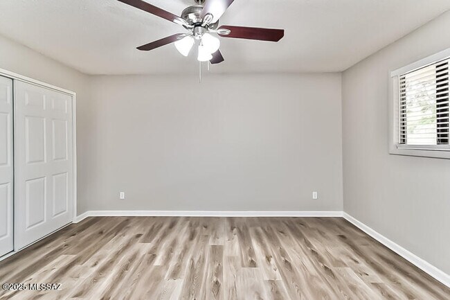 Building Photo - 4657 S Paseo Don Carlos