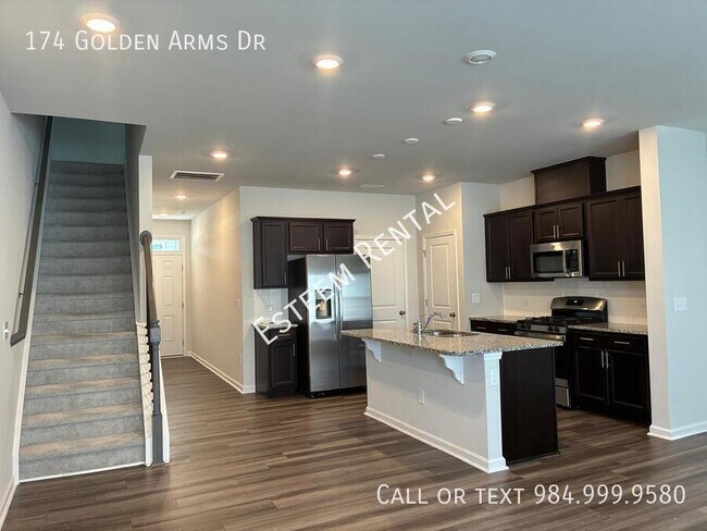 Building Photo - 174 Golden Arms Dr