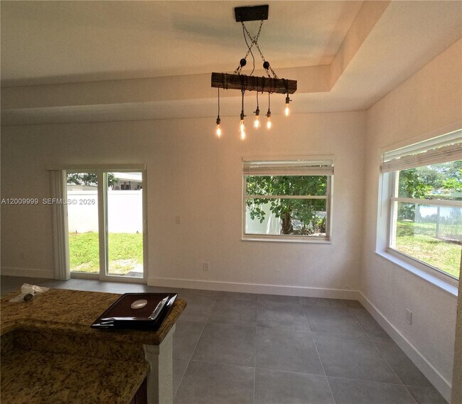 Building Photo - 1211 SW 84th Terrace