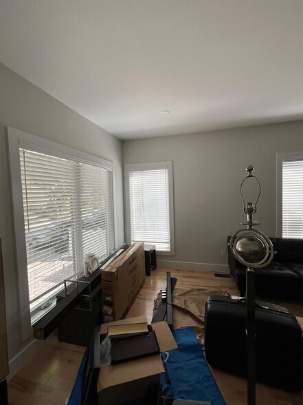 Building Photo - 19 Gorham St