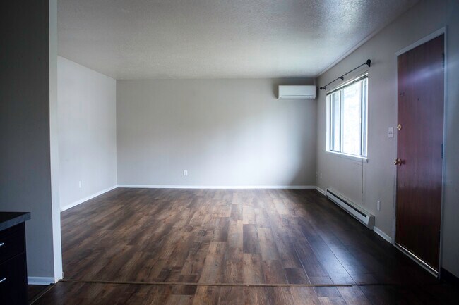 Building Photo - Harold Street Triplex