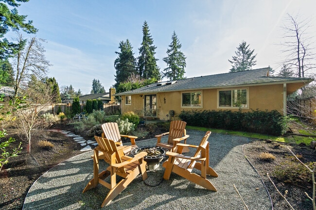 Building Photo - 10538 NE 141st St