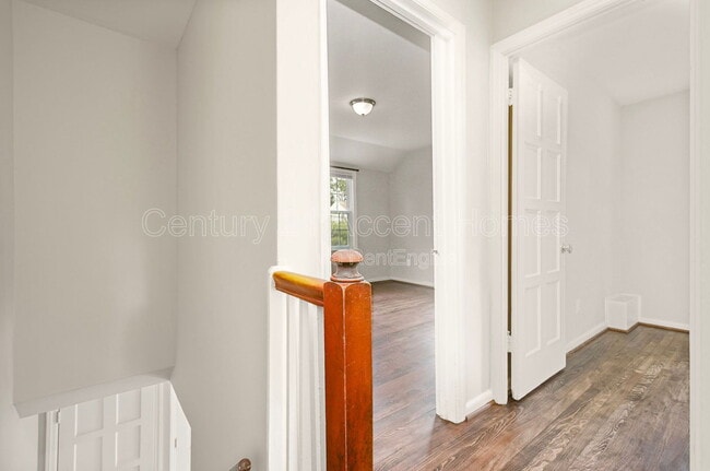 Building Photo - 2707 Jefferson Dr