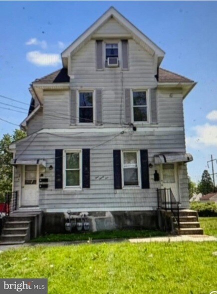 Primary Photo - 921 Woodland Ave