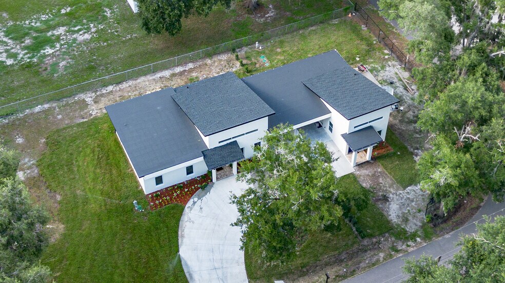 Building Photo - 2902 Robinson Rd