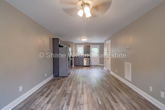 Building Photo - 3263 Chattanooga Rd
