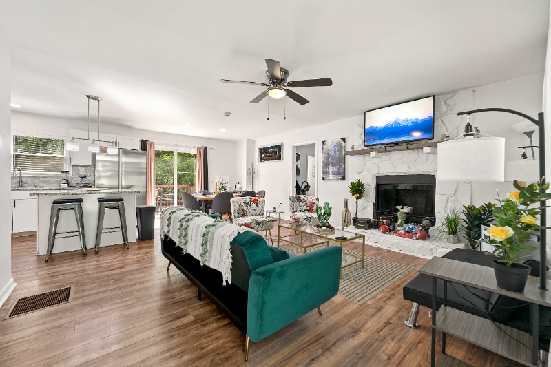 Building Photo - 5989 Bowden St