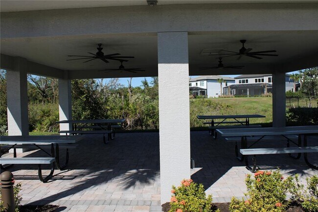 Building Photo - 6106 Bluestar Ct