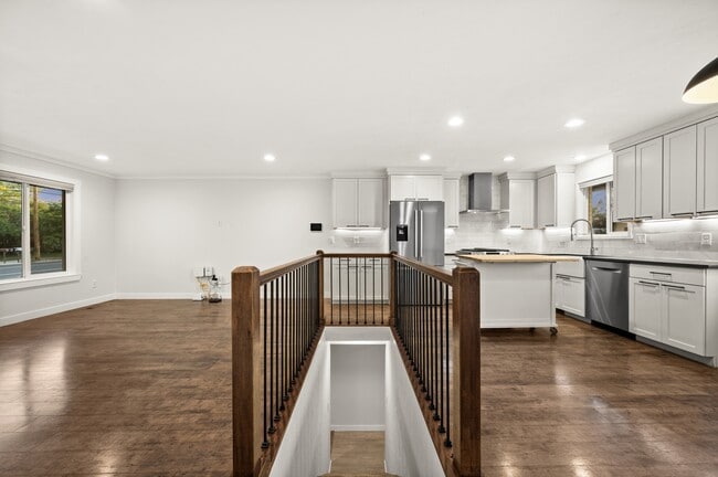Building Photo - 1733 7200 S