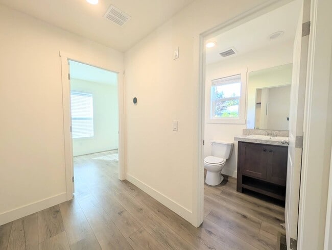 Building Photo - 400 Sulphur Bank Dr