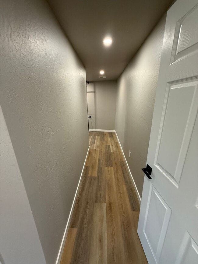 Building Photo - Fully Renovated- 4 bedroom 2 bathroom home