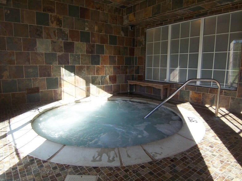 Hot tub - 109 Fieldcrest St