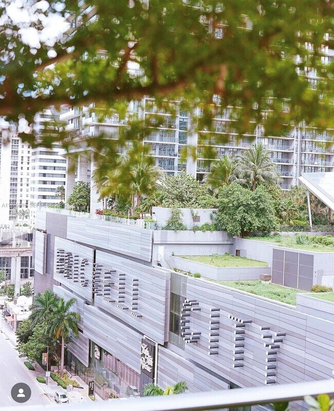 Building Photo - 801 S Miami Ave