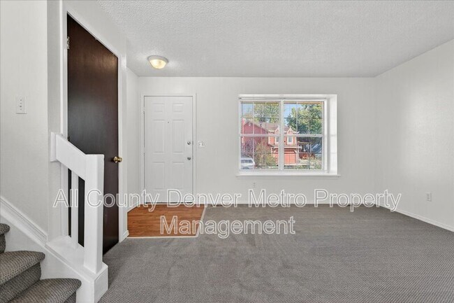 Building Photo - 306 Mulberry Cir