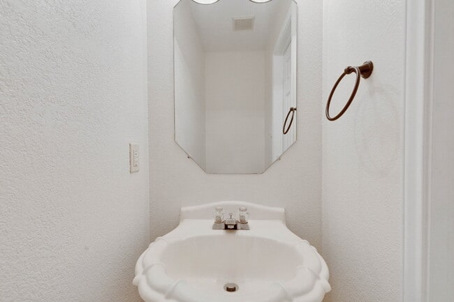 Building Photo - Move In Special- $250 off 1st Full Months ...