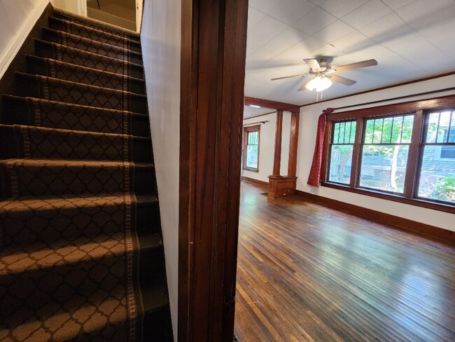 Building Photo - 42 Quimby St NE