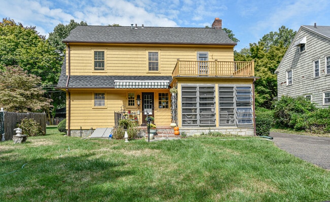 Building Photo - 61 Villa Ave