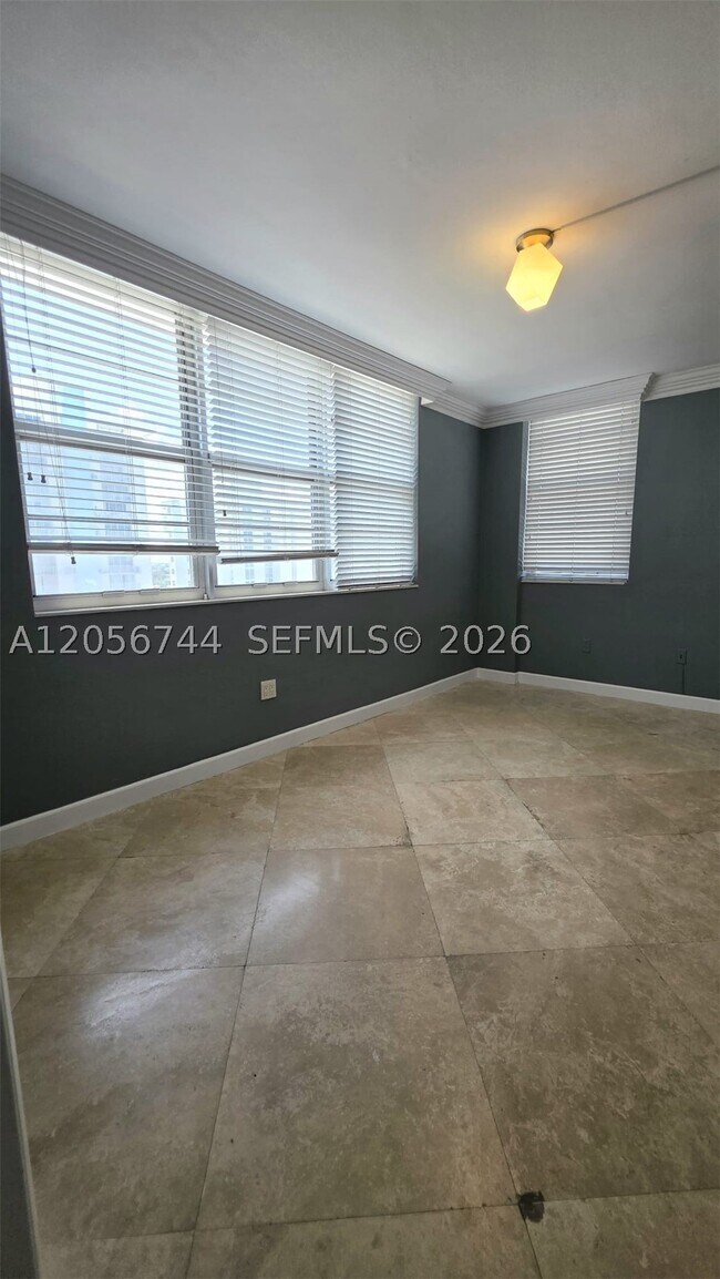 Building Photo - 5825 Collins Ave