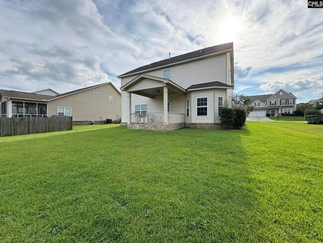Building Photo - 137 Rossmore Dr