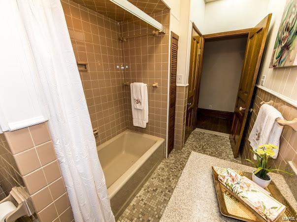 Bathroom - 4507 S Grand Blvd