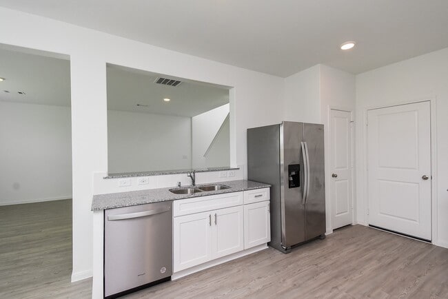 Building Photo - 23923 Escardilla Dr