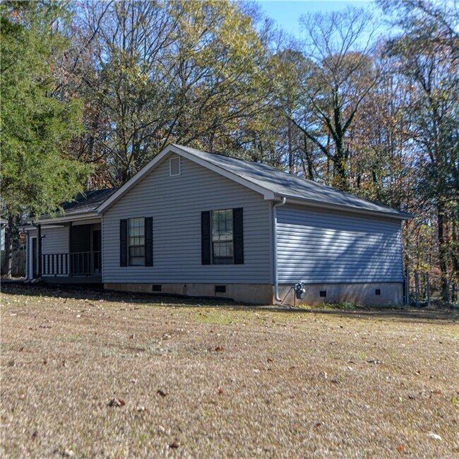 Primary Photo - 736 Regina Ct NW