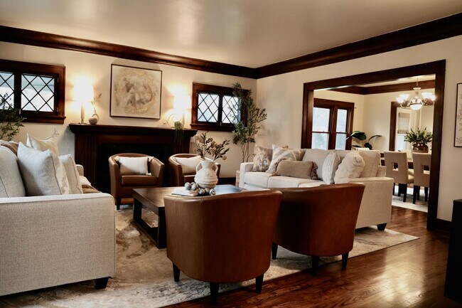 Building Photo - Stunning Historic Estate + In Ground Pool + Private Carriage House + Chef's Kitchen + Two Car Garage