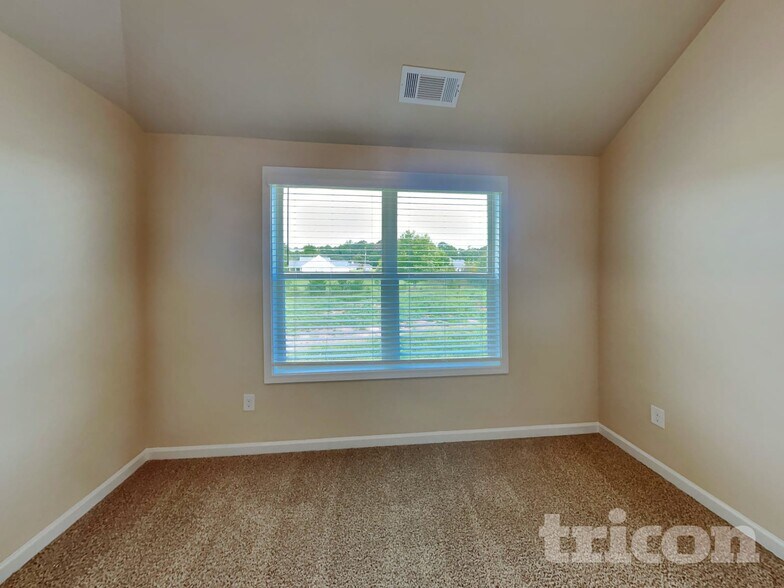 Building Photo - 118 Massey Ln