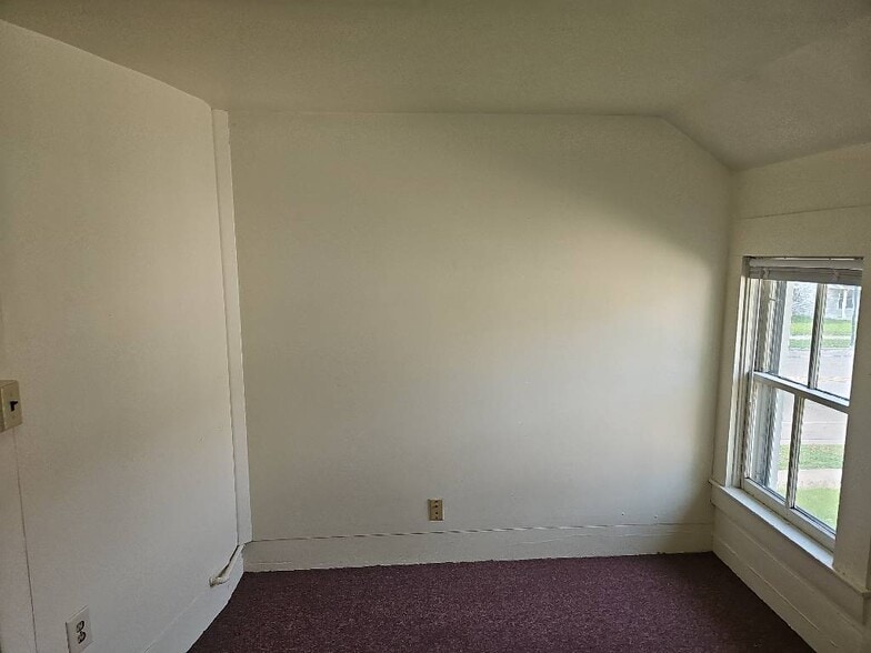 Building Photo - 614 Water St