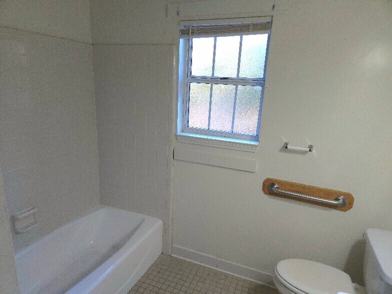 Building Photo - 3669 Earl St