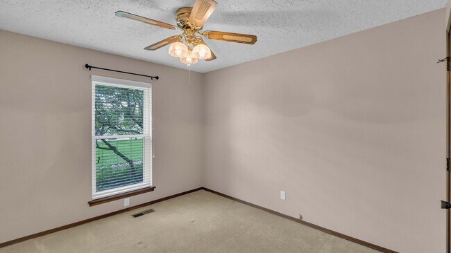 Building Photo - 3 Bed | 2 Bath | Broken Arrow