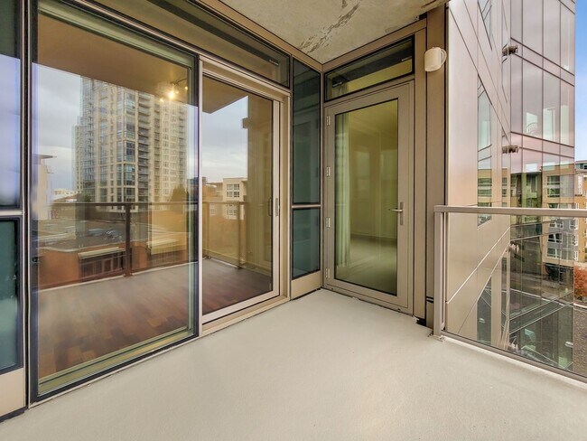 Building Photo - Open view from 8th Floor at Washington Squ...