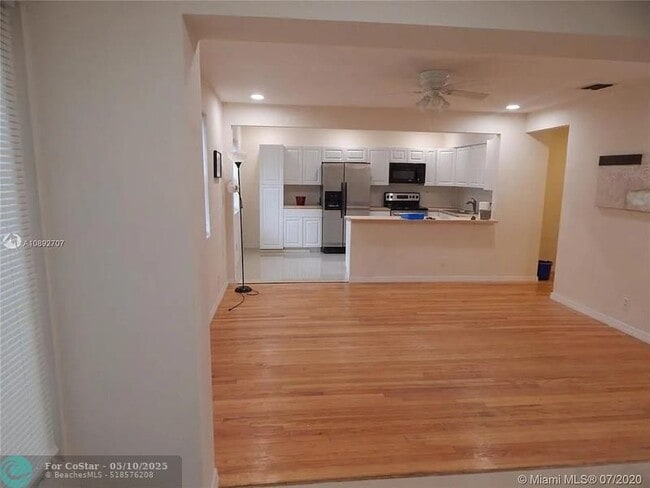 Building Photo - 1111 N 25th Ave