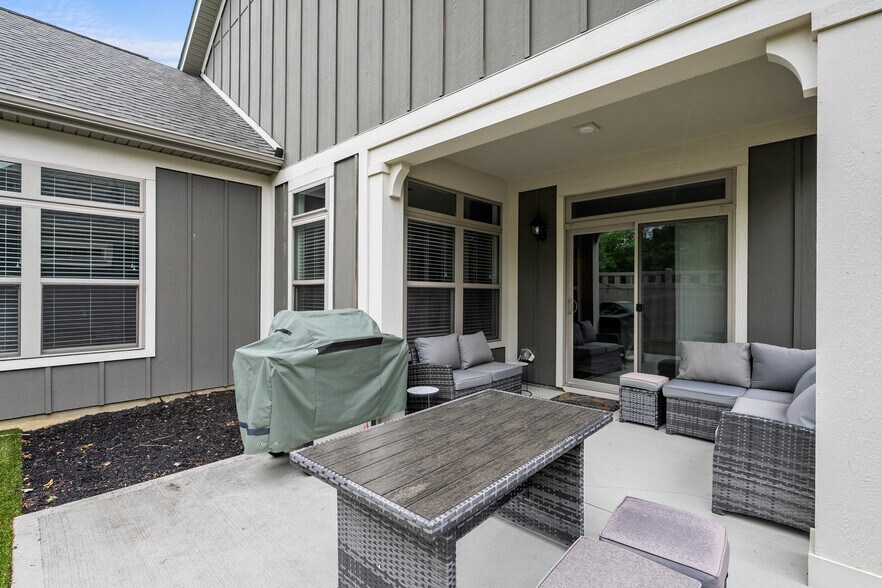 Building Photo - 243 Parkgate Ct