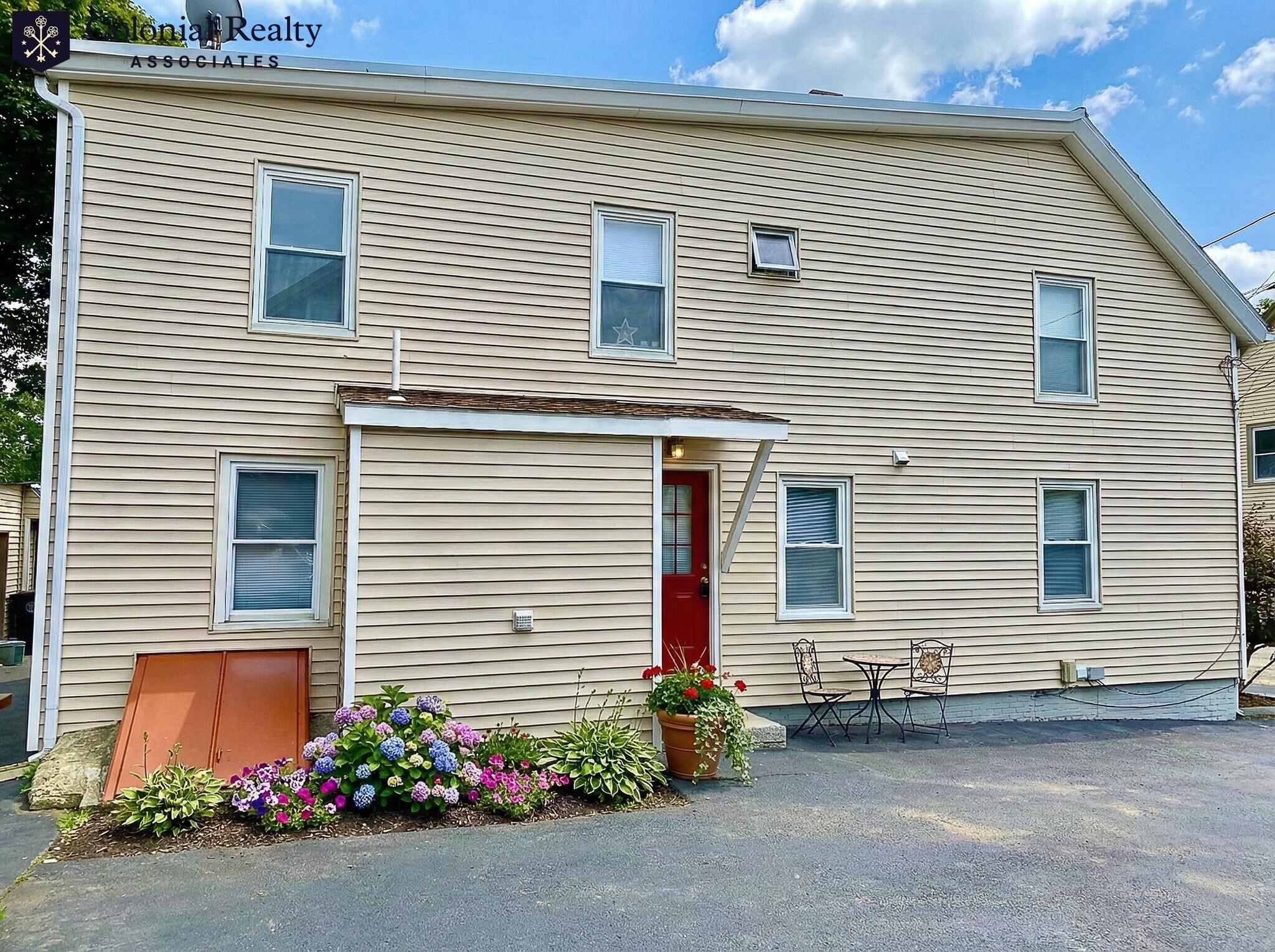 Building Photo - 8 Hearn St