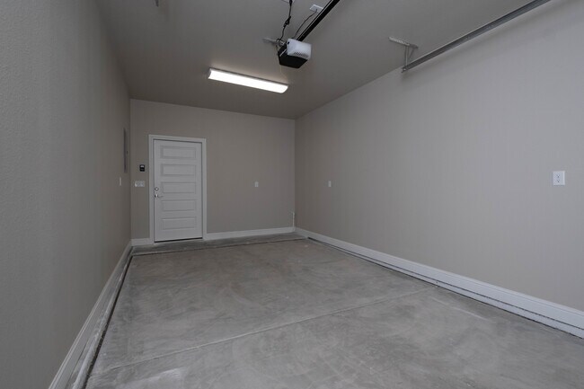 Building Photo - 1711 2nd Ave