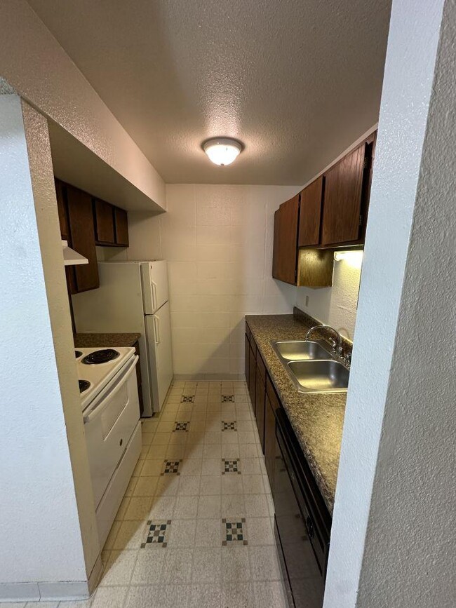 Building Photo - 2 bedroom in Billings MT 59102