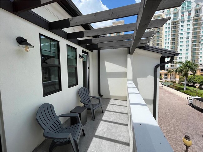 Building Photo - 1278 May Ln